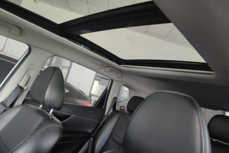 Used Nissan X-Trail 2019 2.0L CVT Smart Connect Comfort Edition 2WD Headliner