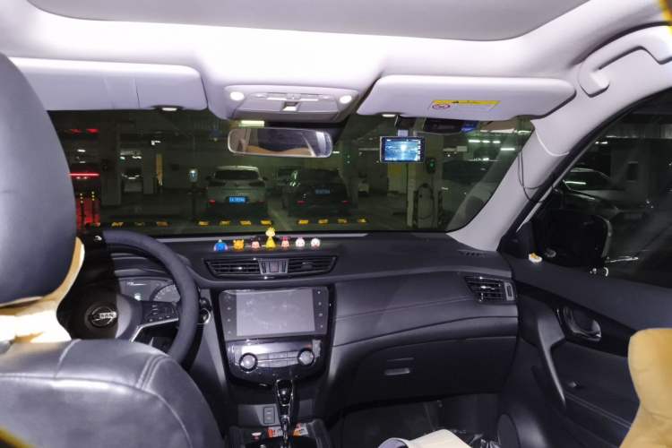 Used Nissan X-Trail 2019 2.0L CVT Smart Connect Comfort Edition 2WD Headliner