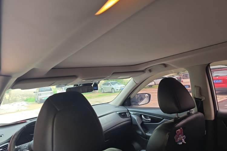 Used Nissan X-Trail 2019 2.0L CVT Smart Connect Comfort Edition 2WD Headliner