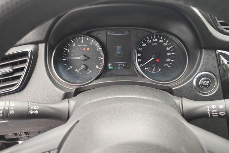 Used Nissan X-Trail 2019 2.0L CVT Smart Connect Comfort Edition 2WD Instrument Cluster