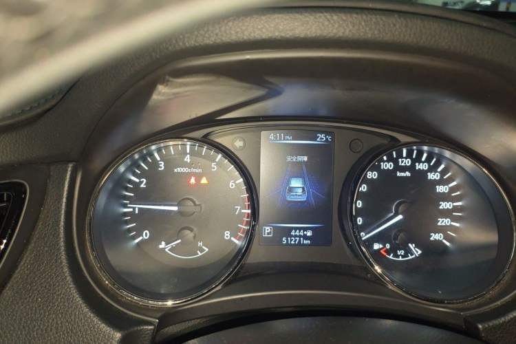 Used Nissan X-Trail 2019 2.0L CVT Smart Connect Comfort Edition 2WD Instrument Cluster