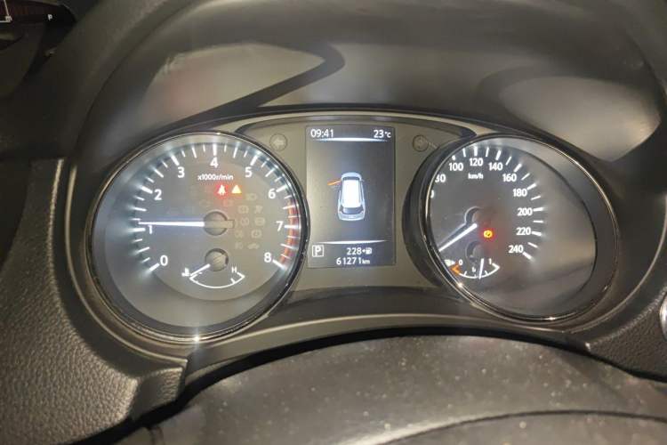 Used Nissan X-Trail 2019 2.0L CVT Smart Connect Comfort Edition 2WD Instrument Cluster