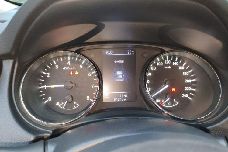 Used Nissan X-Trail 2019 2.5L CVT Smart Connect Luxury Edition 4WD Instrument Cluster