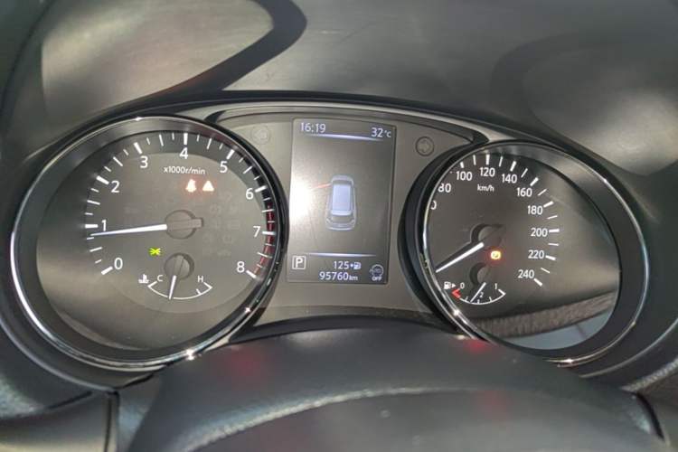 Used Nissan X-Trail 2019 2.0L CVT Smart Connect Comfort Edition 2WD Instrument Cluster
