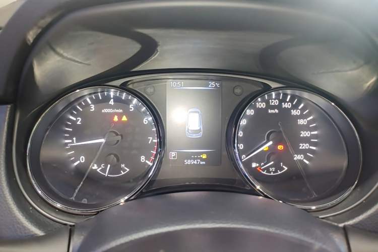 Used Nissan X-Trail 2019 2.0L CVT Smart Connect Comfort Edition 2WD Instrument Cluster