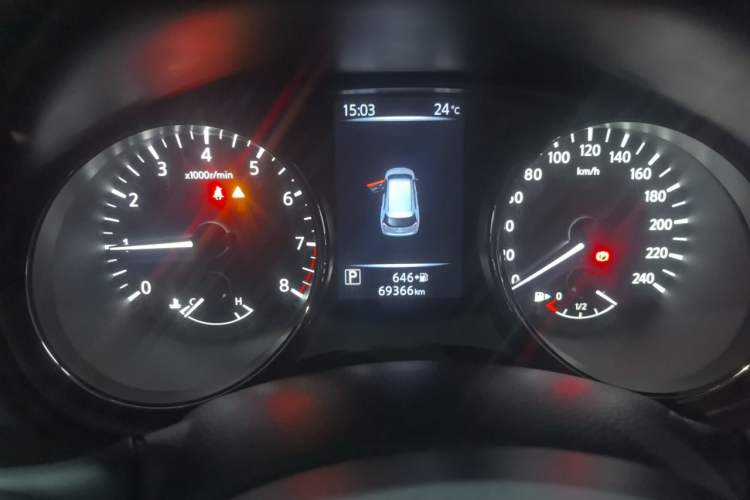 Used Nissan X-Trail 2019 2.0L CVT Smart Connect Comfort Edition 2WD Instrument Cluster