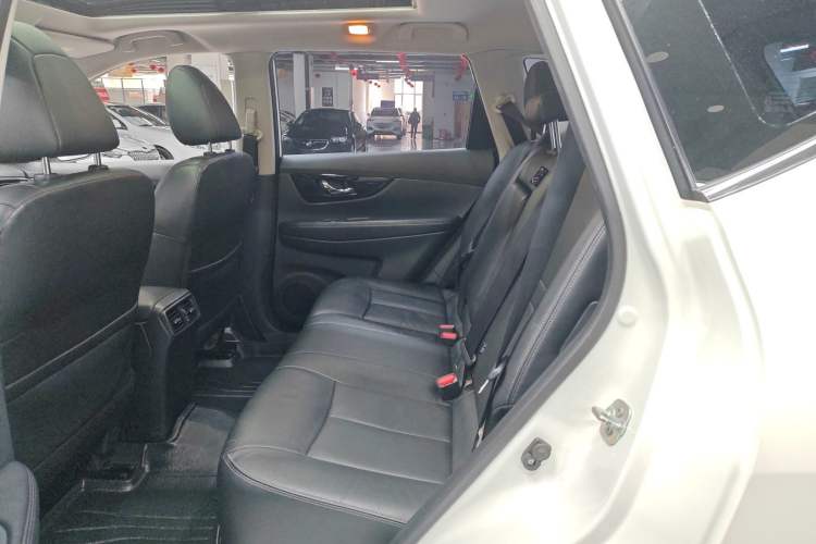 Used Nissan X-Trail 2019 2.0L CVT Smart Connect Comfort Edition 2WD Interior 1