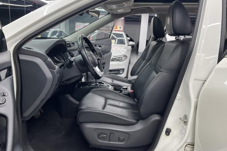Used Nissan X-Trail 2019 2.5L CVT Smart Connect Luxury Edition 4WD Interior 1