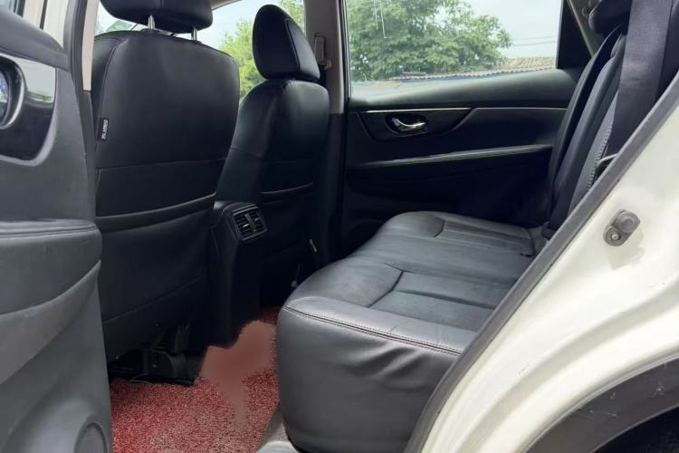 Used Nissan X-Trail 2019 2.0L CVT Smart Connect Comfort Edition 2WD Interior 2