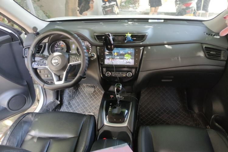 Used Nissan X-Trail 2019 2.0L CVT Smart Connect Comfort Edition 2WD Interior 2