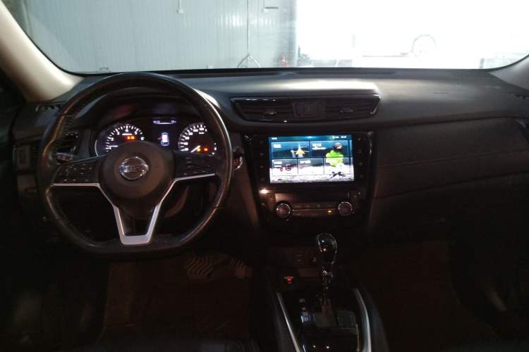 Used Nissan X-Trail 2019 2.0L CVT Smart Connect Comfort Edition 2WD Interior 2