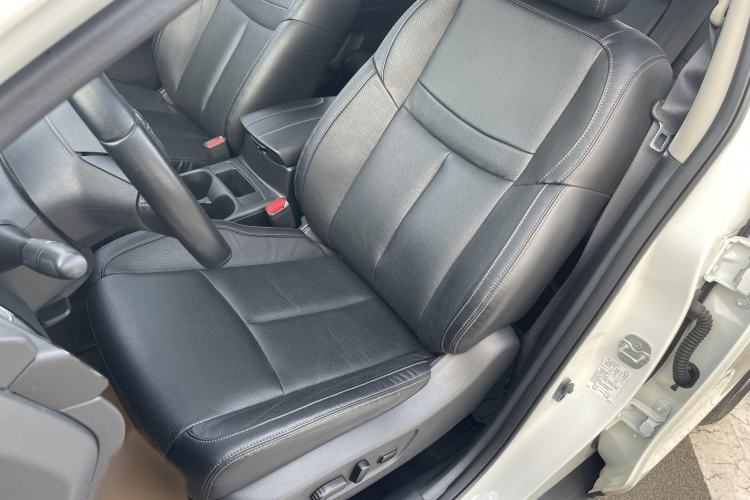 Used Nissan X-Trail 2019 2.0L CVT Smart Connect Comfort Edition 2WD Interior 2
