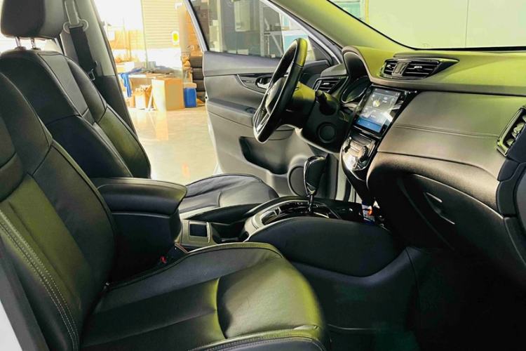 Used Nissan X-Trail 2019 2.0L CVT Smart Connect Comfort Edition 2WD Interior 2
