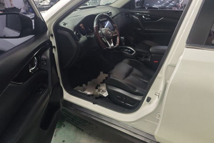 Used Nissan X-Trail 2019 2.0L CVT Smart Connect Comfort Edition 2WD Interior 2