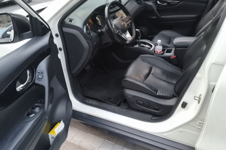 Used Nissan X-Trail 2019 2.0L CVT Smart Connect Comfort Edition 2WD Interior 3