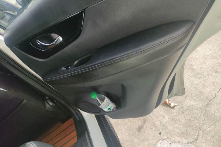 Used Nissan X-Trail 2019 2.0L CVT Smart Connect Comfort Edition 2WD Interior 3