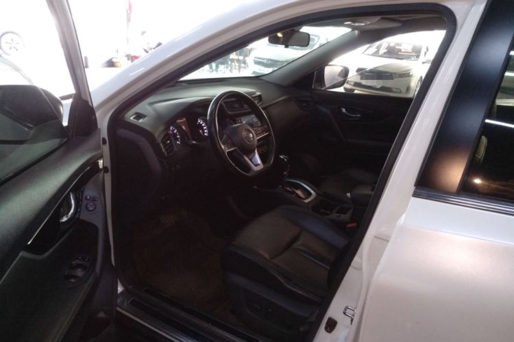 Used Nissan X-Trail 2019 2.0L CVT Smart Connect Comfort Edition 2WD Interior 3
