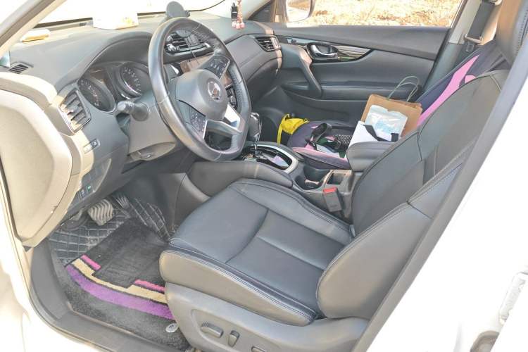 Used Nissan X-Trail 2019 2.0L CVT Smart Connect Comfort Edition 2WD Interior 3
