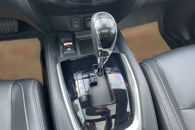 Used Nissan X-Trail 2019 2.0L CVT Smart Connect Comfort Edition 2WD Interior 3