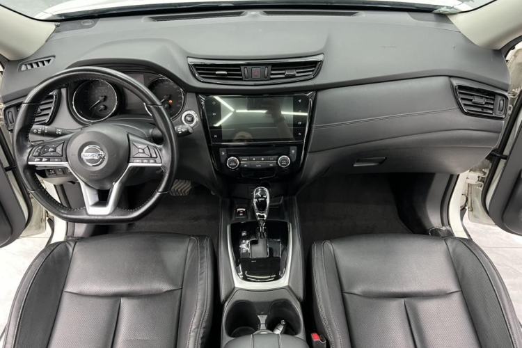 Used Nissan X-Trail 2019 2.5L CVT Smart Connect Luxury Edition 4WD Interior 4