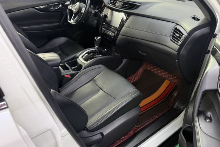 Used Nissan X-Trail 2019 2.0L CVT Smart Connect Comfort Edition 2WD Interior 4