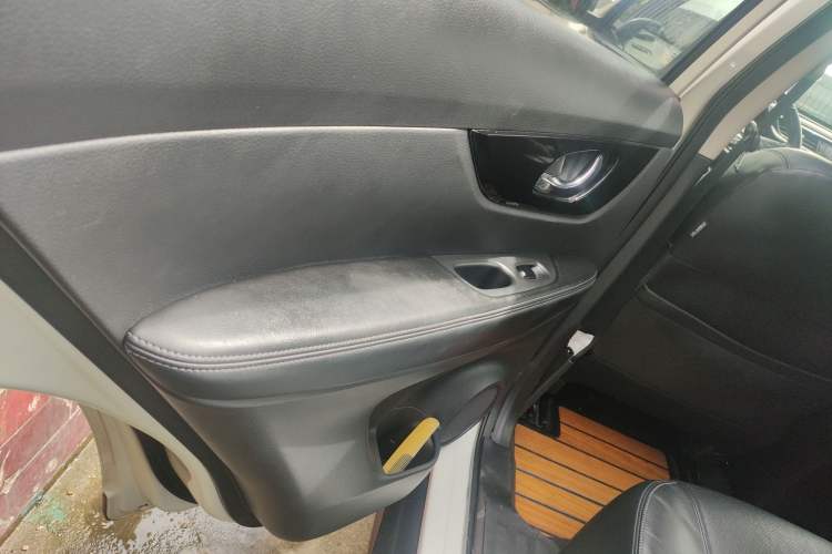 Used Nissan X-Trail 2019 2.0L CVT Smart Connect Comfort Edition 2WD Interior 5