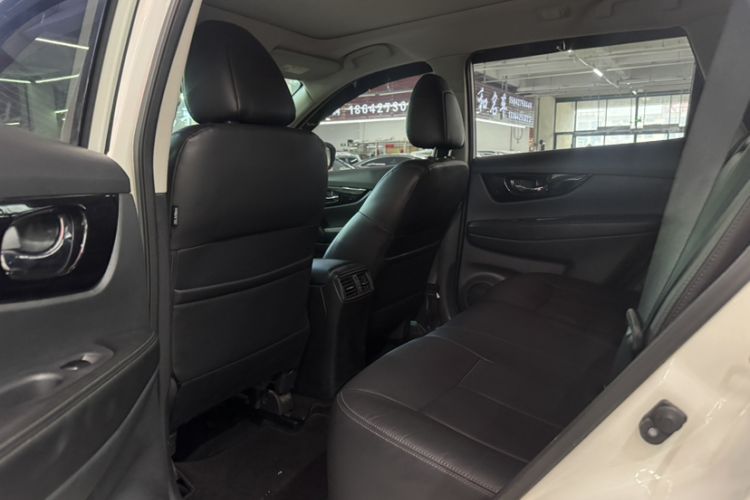 Used Nissan X-Trail 2019 2.0L CVT Smart Connect Comfort Edition 2WD Interior 6