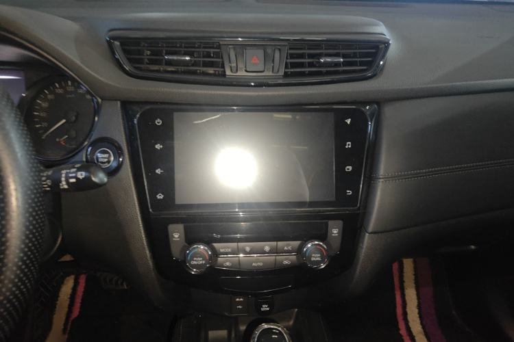 Used Nissan X-Trail 2019 2.0L CVT Smart Connect Comfort Edition 2WD Interior 6