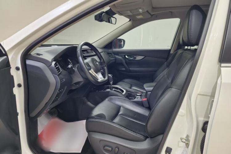 Used Nissan X-Trail 2019 2.5L CVT Smart Connect Luxury Edition 4WD Interior 8