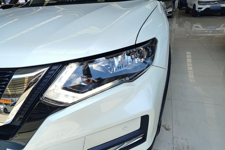 Used Nissan X-Trail 2019 2.0L CVT Smart Connect Comfort Edition 2WD Left Front Headlight