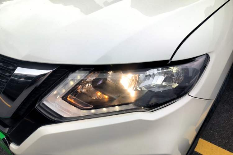 Used Nissan X-Trail 2019 2.0L CVT Smart Connect Comfort Edition 2WD Left Front Headlight