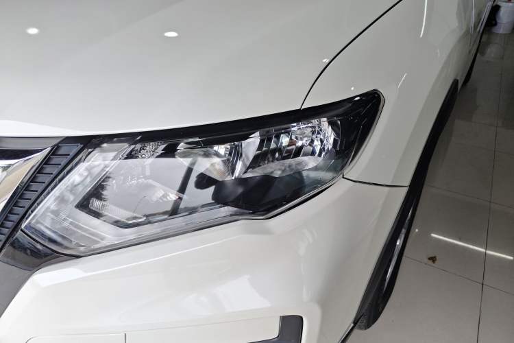 Used Nissan X-Trail 2019 2.0L CVT Smart Connect Comfort Edition 2WD Left Front Headlight