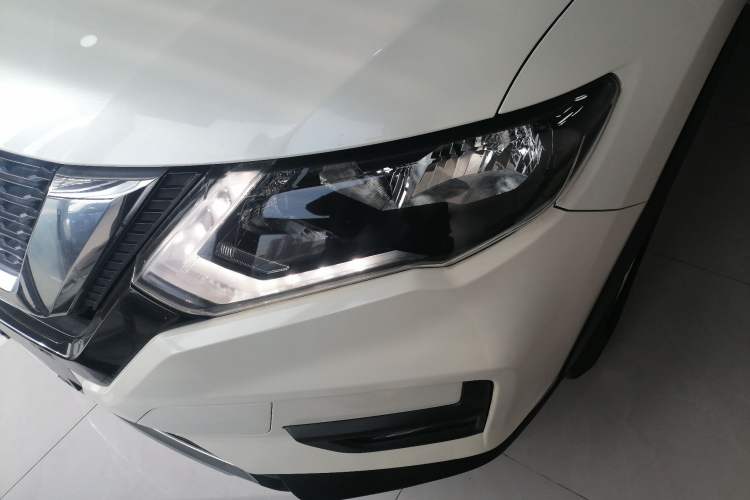 Used Nissan X-Trail 2019 2.0L CVT Smart Connect Comfort Edition 2WD Left Front Headlight