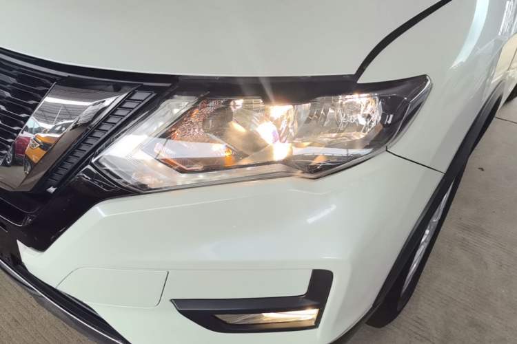 Used Nissan X-Trail 2019 2.0L CVT Smart Connect Comfort Edition 2WD Left Front Headlight