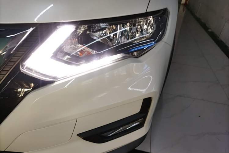Used Nissan X-Trail 2019 2.0L CVT Smart Connect Comfort Edition 2WD Left Front Headlight