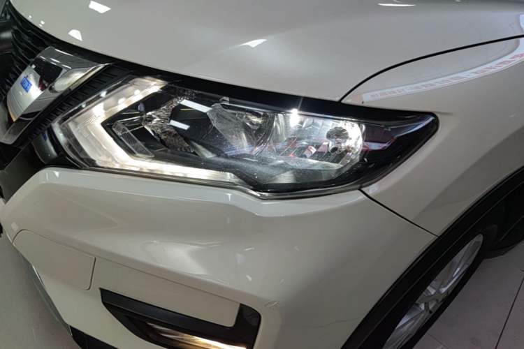 Used Nissan X-Trail 2019 2.0L CVT Smart Connect Comfort Edition 2WD Left Front Headlight