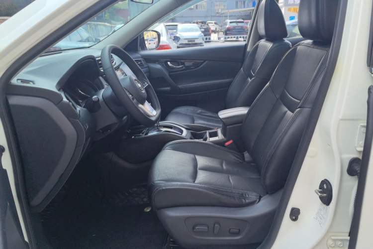 Used Nissan X-Trail 2019 2.0L CVT Smart Connect Comfort Edition 2WD Left Front Seat