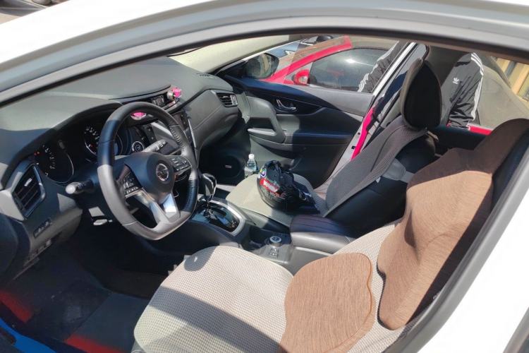 Used Nissan X-Trail 2019 2.5L CVT Smart Connect Luxury Edition 4WD Left Front Seat