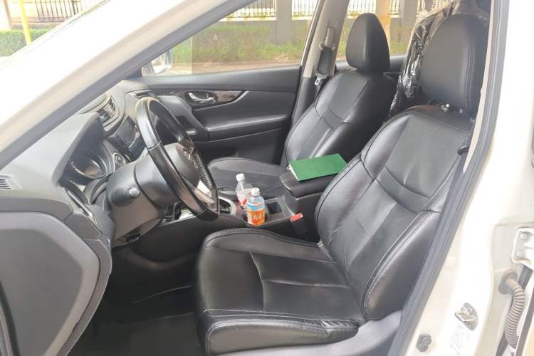 Used Nissan X-Trail 2019 2.0L CVT Smart Connect Comfort Edition 2WD Left Front Seat