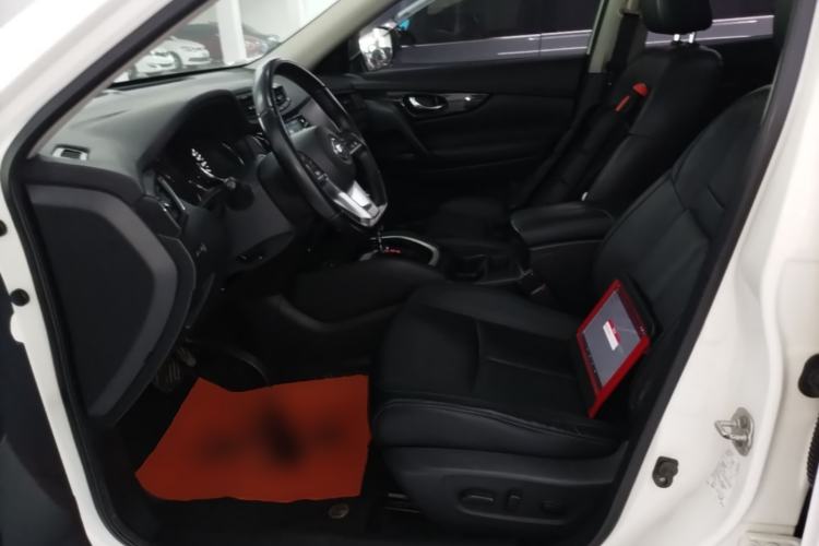 Used Nissan X-Trail 2019 2.0L CVT Smart Connect Comfort Edition 2WD Left Front Seat