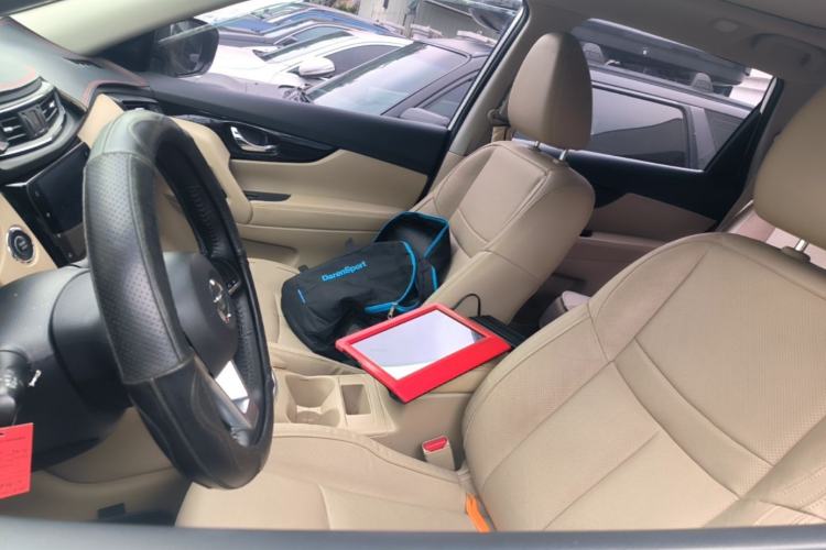 Used Nissan X-Trail 2019 2.0L CVT Smart Connect Comfort Edition 2WD Left Front Seat