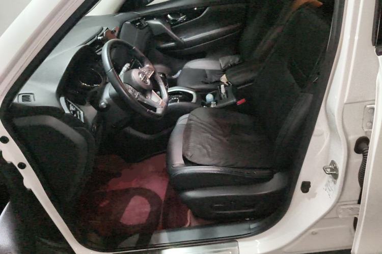 Used Nissan X-Trail 2019 2.0L CVT Smart Connect Comfort Edition 2WD Left Front Seat