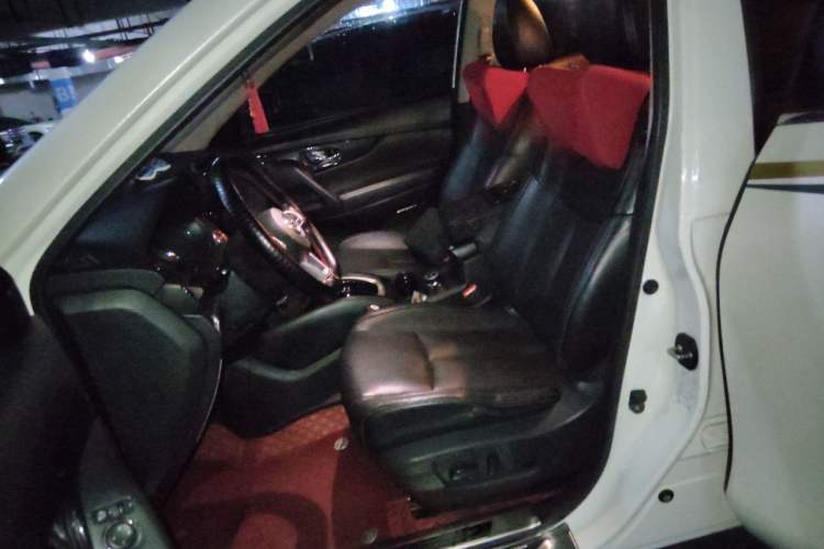 Used Nissan X-Trail 2019 2.5L CVT Smart Connect Luxury Edition 4WD Left Front Seat
