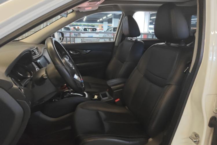 Used Nissan X-Trail 2019 2.0L CVT Smart Connect Comfort Edition 2WD Left Front Seat