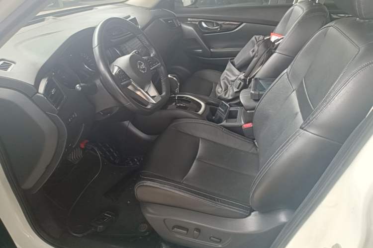 Used Nissan X-Trail 2019 2.0L CVT Smart Connect Comfort Edition 2WD Left Front Seat