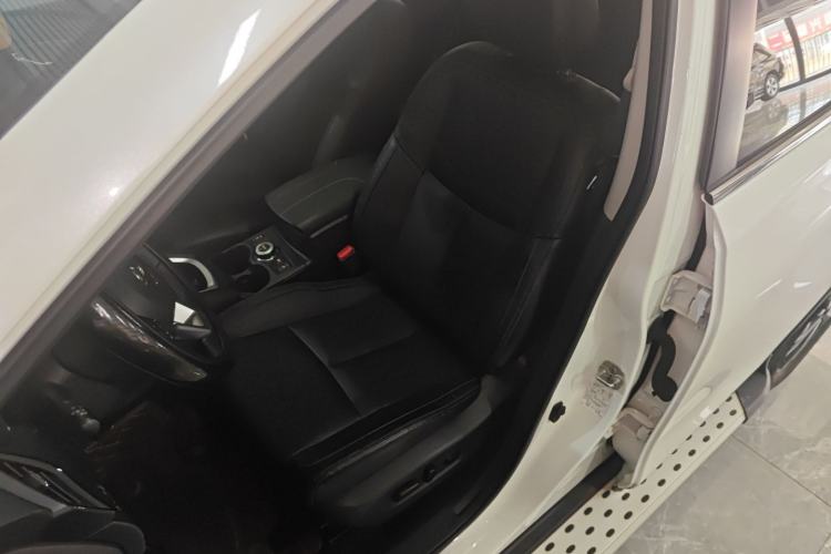 Used Nissan X-Trail 2019 2.5L CVT Smart Connect Luxury Edition 4WD Left Front Seat
