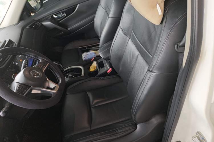 Used Nissan X-Trail 2019 2.0L CVT Smart Connect Comfort Edition 2WD Left Front Seat