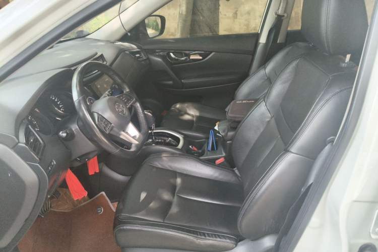 Used Nissan X-Trail 2019 2.0L CVT Smart Connect Comfort Edition 2WD Left Front Seat