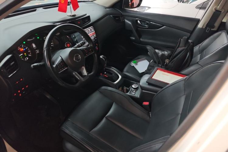 Used Nissan X-Trail 2019 2.5L CVT Smart Connect Luxury Edition 4WD Left Front Seat