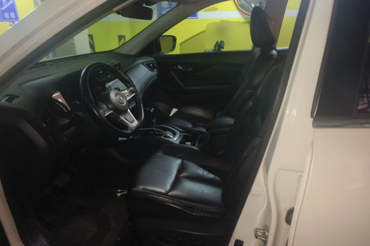 Used Nissan X-Trail 2019 2.0L CVT Smart Connect Comfort Edition 2WD Left Front Seat
